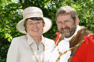 Councillor Graham Burgess with his wife Mal